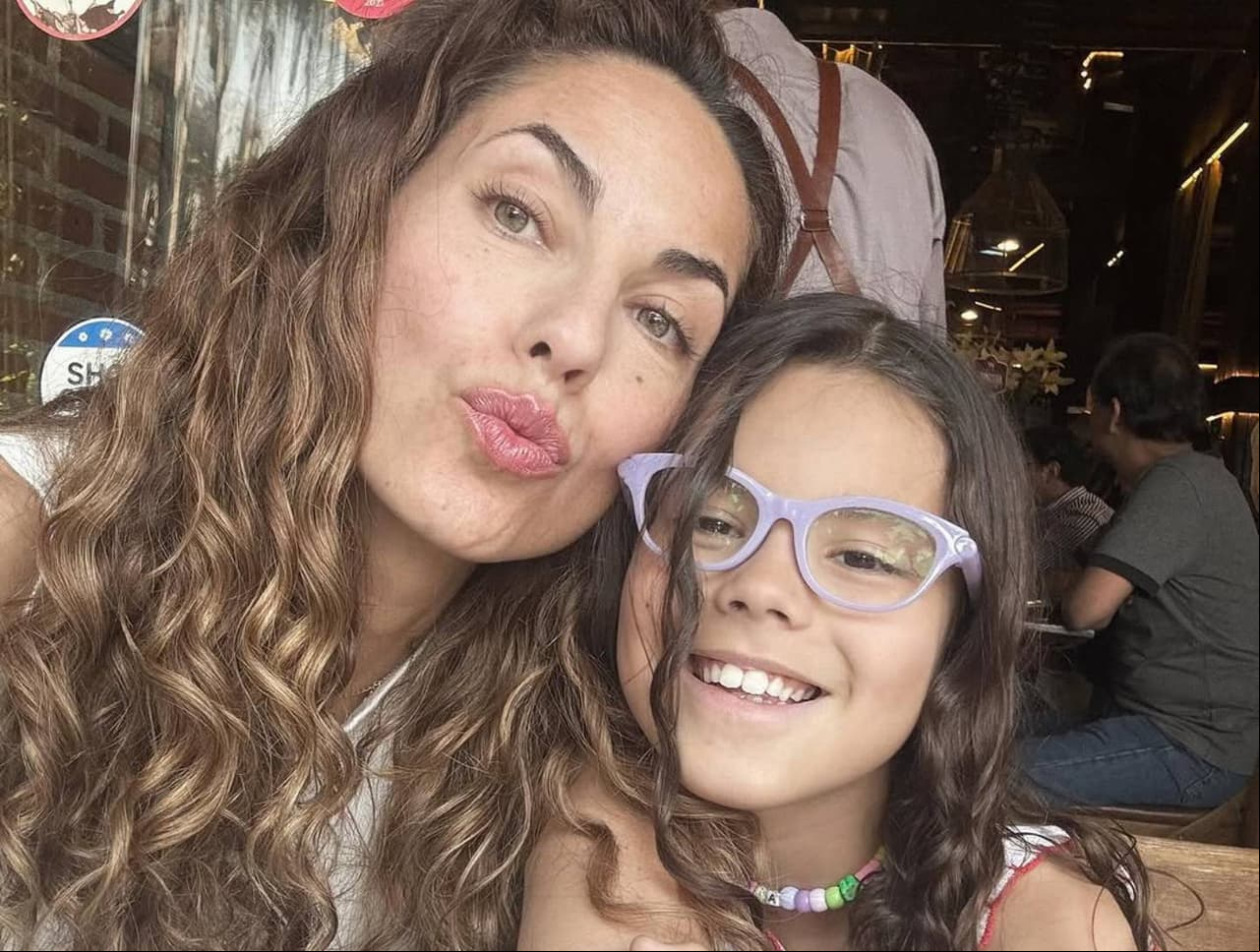Bárbara Mori y su nieta Mila.