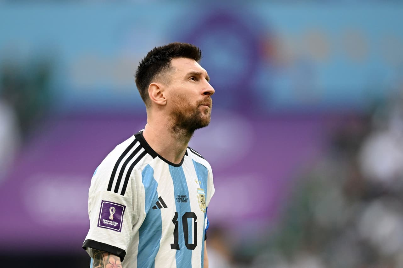 Arabia Saudita logra un triunfo histórico al vencer al equipo de Argentina con todas sus estrellas.