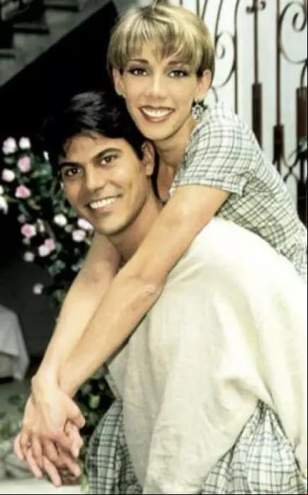 Cynthia Klitbo y Francisco Gattorno se casaron en el último trimestre de los años 90.