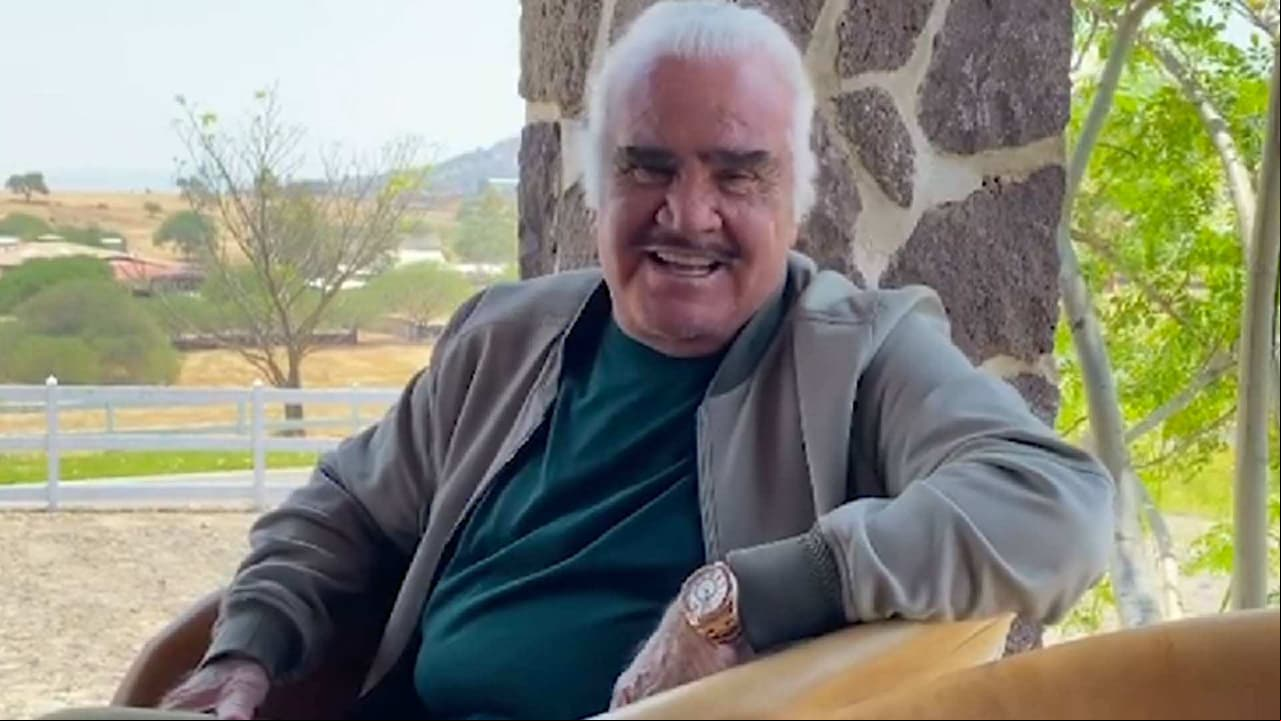 Vicente Fernández reaparece en medio de polémica y en pleno cumpleaños con nueva canción