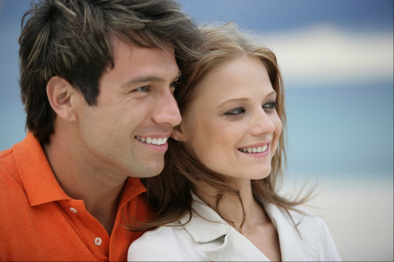 Ana Layevska y Rafael Amaya se enamoraron mientras realizaban ‘Las Dos Caras de Ana’, en 2006, aunque cuatro años después terminó su relación. “No hay nada qué decir públicamente, solo que cada uno de ellos seguirá su camino personal y profesional”, expresó un comunicado oficial.