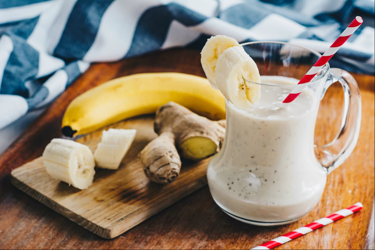 ¿Quieres perder peso? El licuado de plátano con jengibre es el remedio ideal