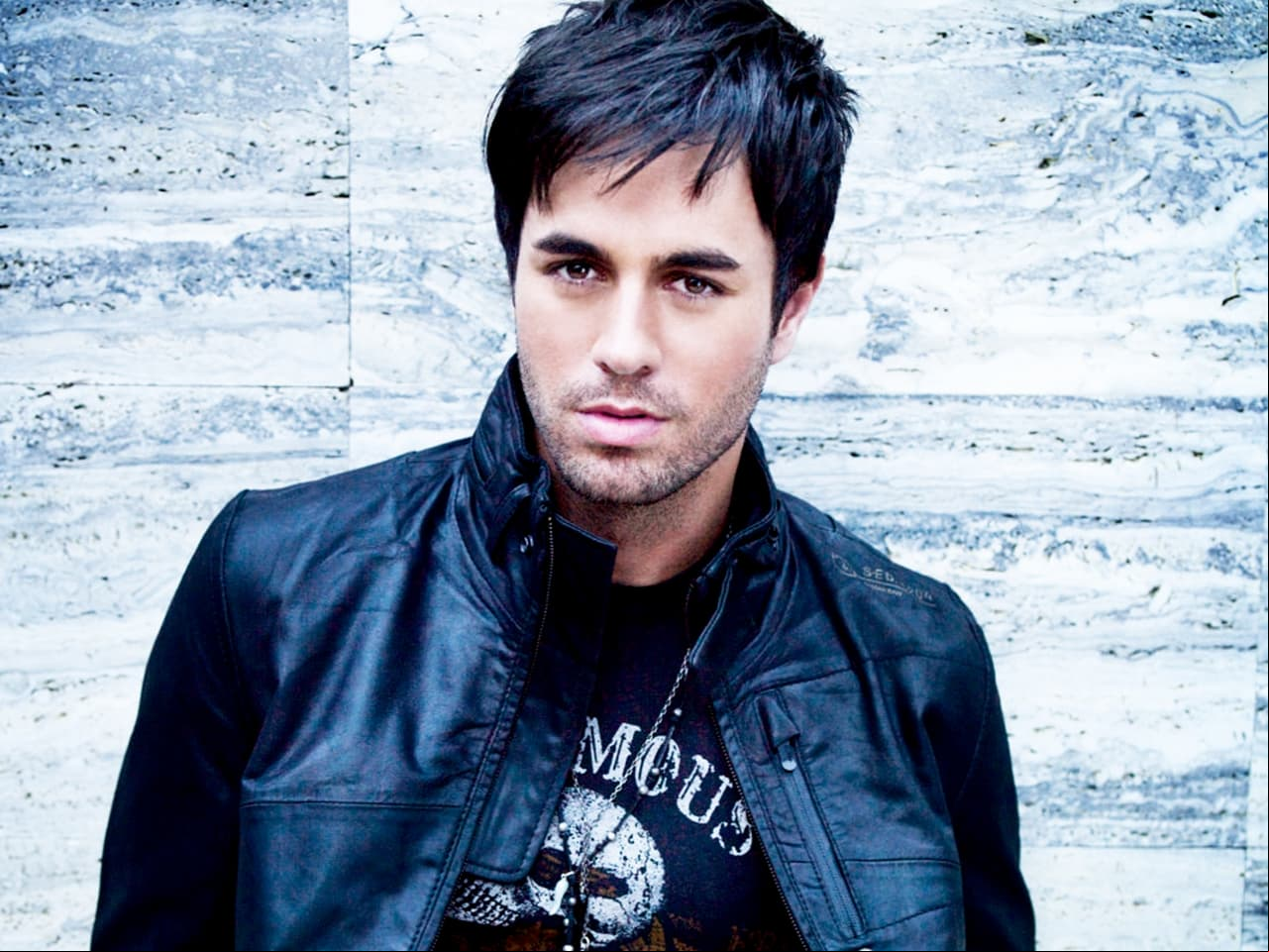 Exclusiva: Enrique Iglesias nos muestra su lado más sensible 21 julio 2016