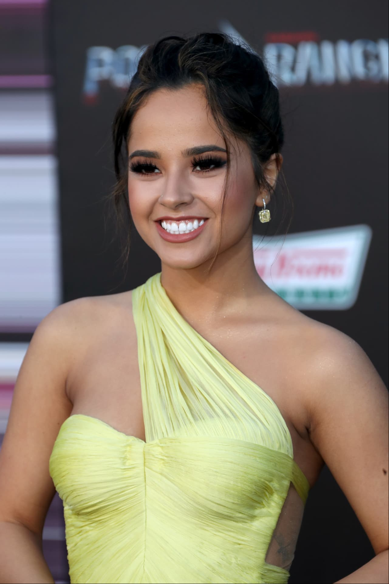 Becky G, hermosa invitada musical en los Premios Univision Deportes