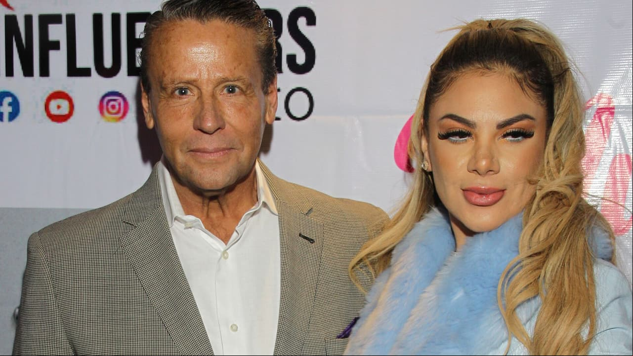 Exnovia de Alfredo Adame le manda indirecta al conductor