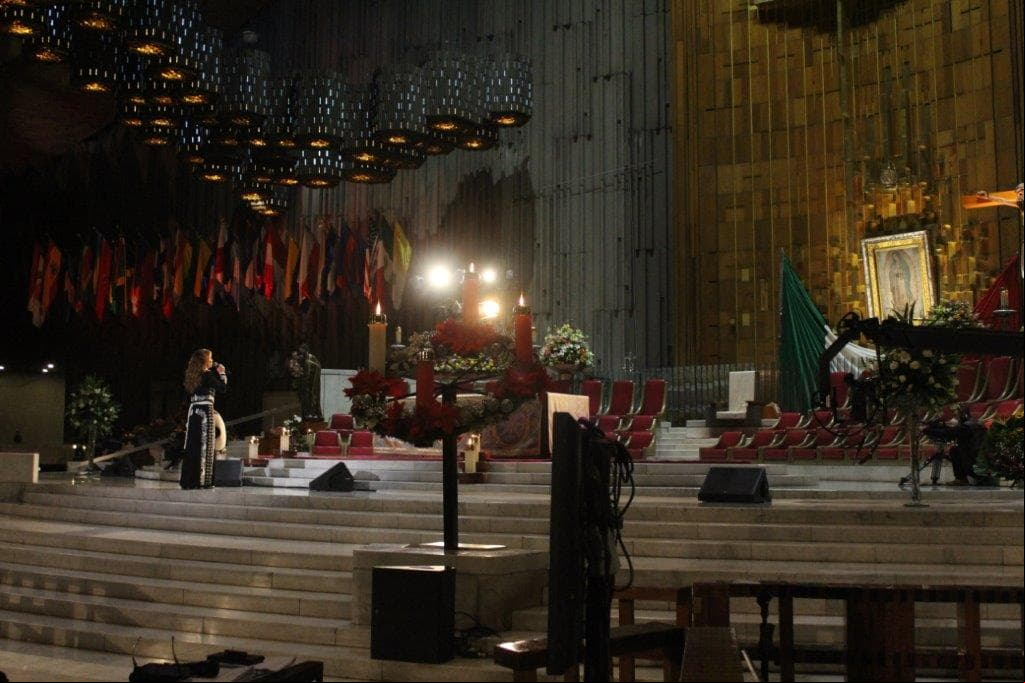 Una vez más, varias estrellas se reunieron para festejar un gran evento de música, tradición y fe: las tradicionales Mañanitas a Santa María de Guadalupe, bajo la conducción de Julieta Lujambio.Para celebrar su cumpleaños, famosos como Carlos Rivera, Lucero, Erik Rubín y Mijares, entre otros, se presentaron con devoción frente a la Morenita del Tepeyac para demostrar su infinito cariño y agradecimiento.