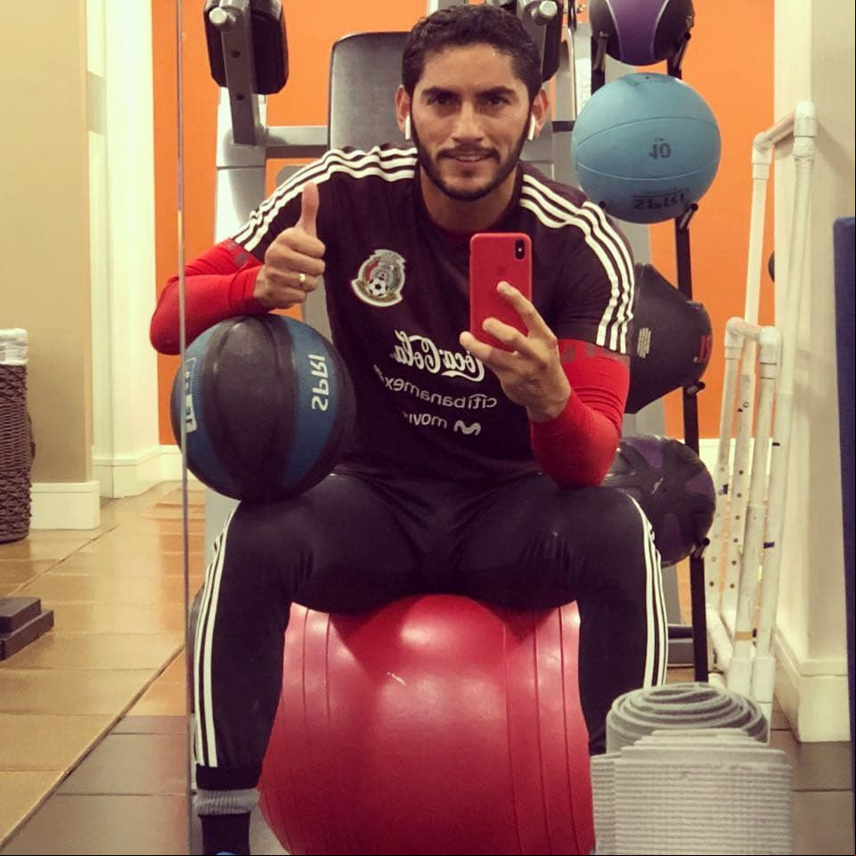 Jesús Corona - Portero