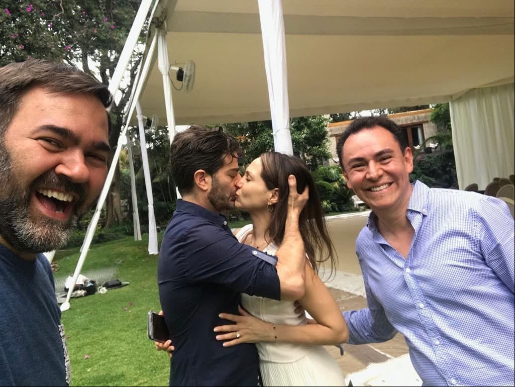 Un día antes del festejo, Bianca publicó una imagen con sus wedding planners (organizadores de boda), consiguiendo más de 7 mil likes.