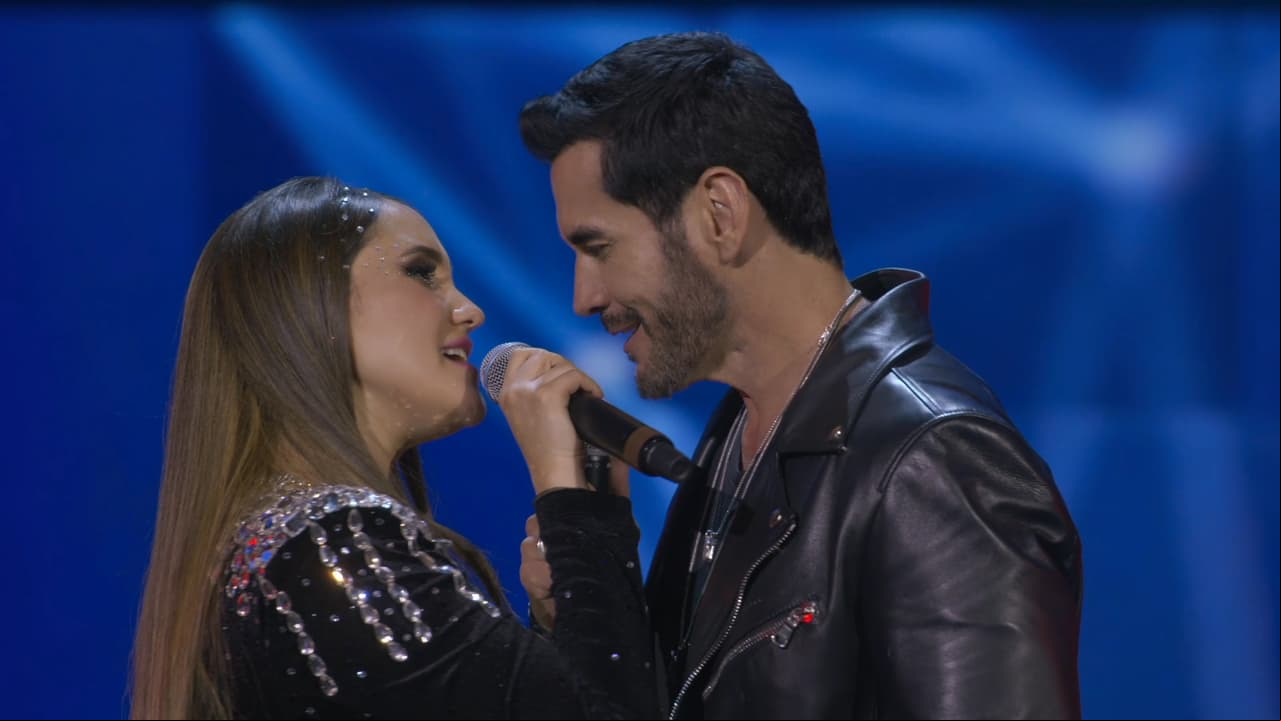 Emilia y Ángel, al final, cantan 'Pienso en Ti' en un impactante concierto y anuncian a todo el público que serán papás.