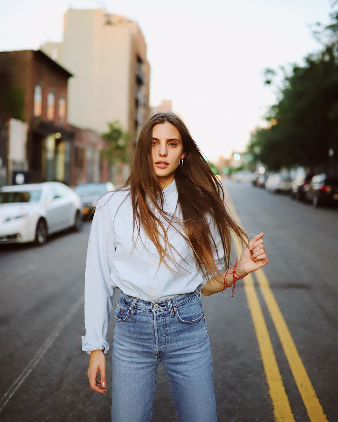 Macarena nació el 5 de marzo de 1992 en Mar del Plata, provincia de Buenos Aires, Argentina. Su carrera como modelo comenzó a los 15 años y en 2010 fue una de las conductoras del programa ‘Los 10 más pedidos’ de MTV.