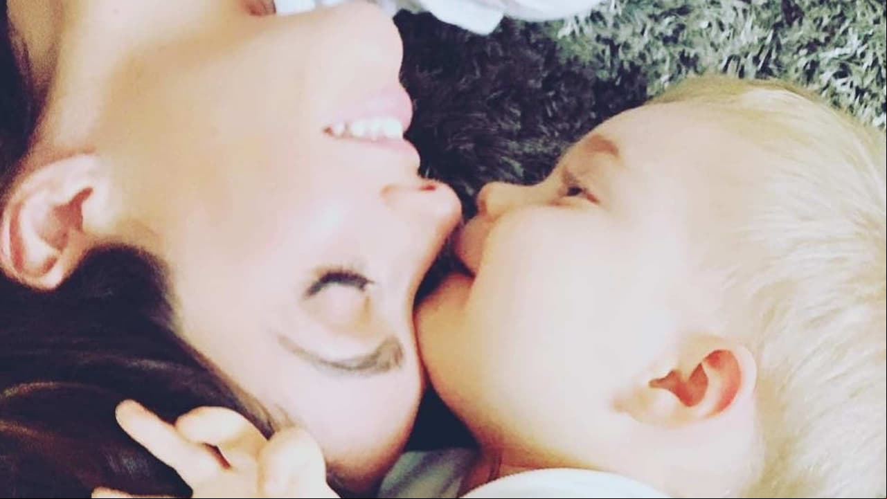 Anahí presume los tiernos balbuceos de su hijo Manuel