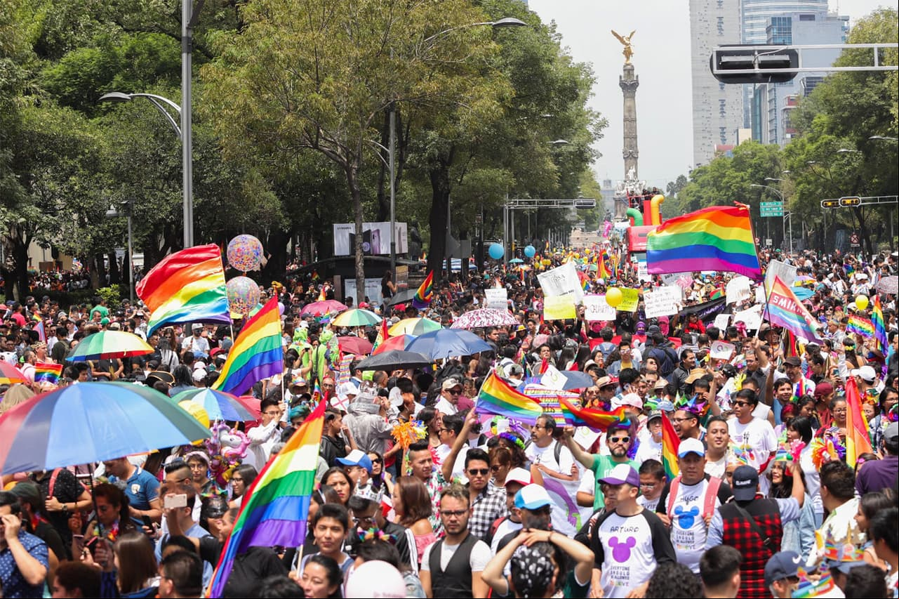 El Ángel de la Independencia fue testigo de dos festejos: el segundo triunfo de la Selección Mexicana de futbol en el Mundial Rusia 2018, y la marcha del orgullo Lésbico, Gay, Bisexual, Transexual, Transgénero, Travesti e Intersexual (LGBTTTI).