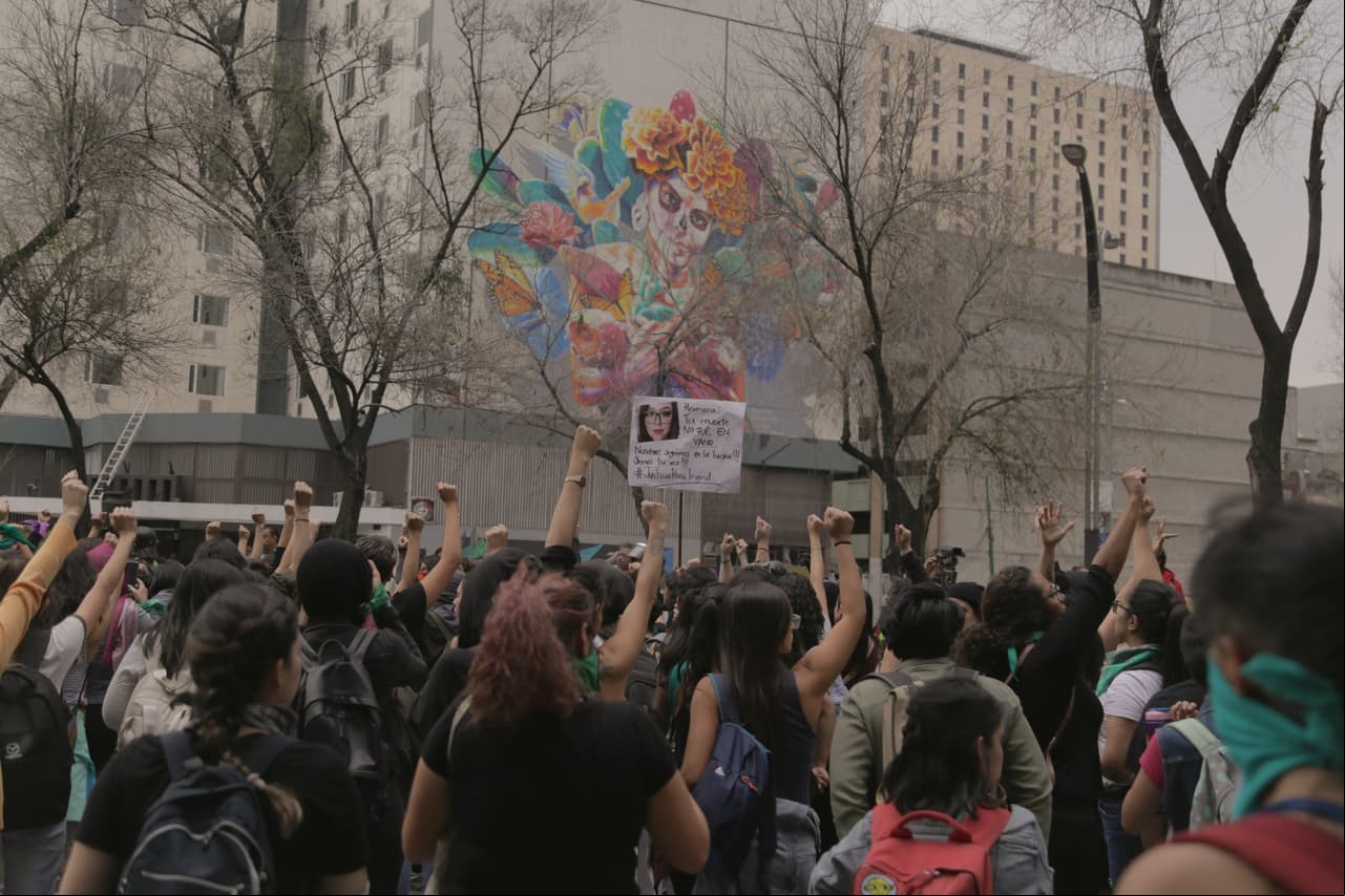 Los contignentes feministas honraron la memoria de Ingrid Escamilla (25 años), quien perdiera la vida brutalmente a manos de su pareja el 9 de febrero en la delegación Gustavo A. Madero.