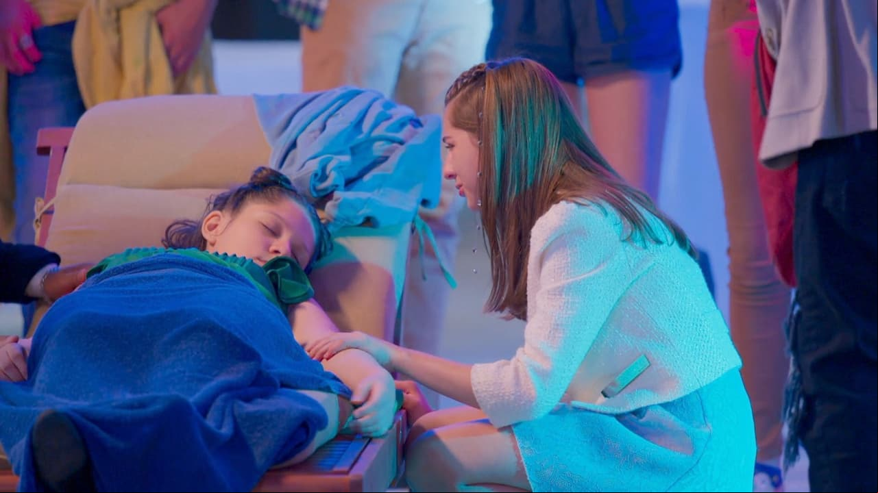 Sin embargo, la amistad de estas dos jovencitas se ve afectada luego de que ‘Larissa’ decidiera ingerir alcohol, situación que la lleva al hospital, mientras que a ‘Danna’ la culpan por ser mala influencia.