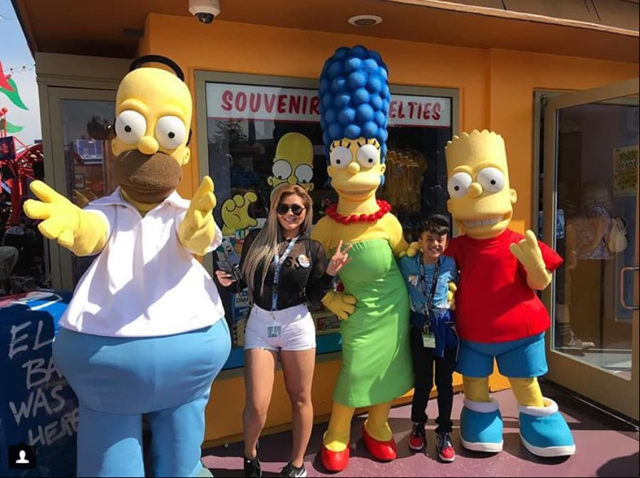Gomita y su hermano en Universal Studios