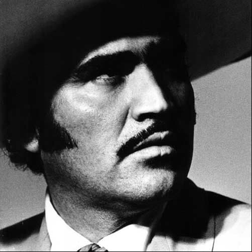 Con el paso del tiempo, Fernández se fue convirtiendo en una leyenda y parte fundamental de la música mexicana.