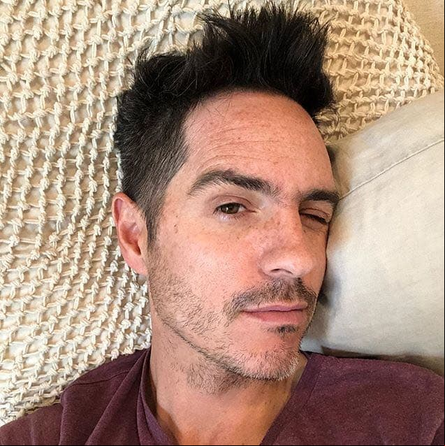 Dos días después, el 14 de marzo, Ochmann compartió una imagen en donde dijo: "Hora de la siesta. Me despiertan cuando se haya ido el coronavirus y haya papel de baño en existencia".