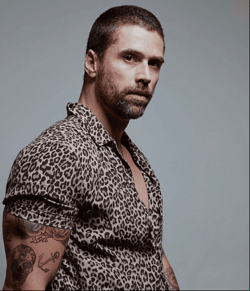 Matías Novoa debuta como protagonista de una telenovela de Televisa Univision tras realizar una participación especial en "Vencer el P@sado".