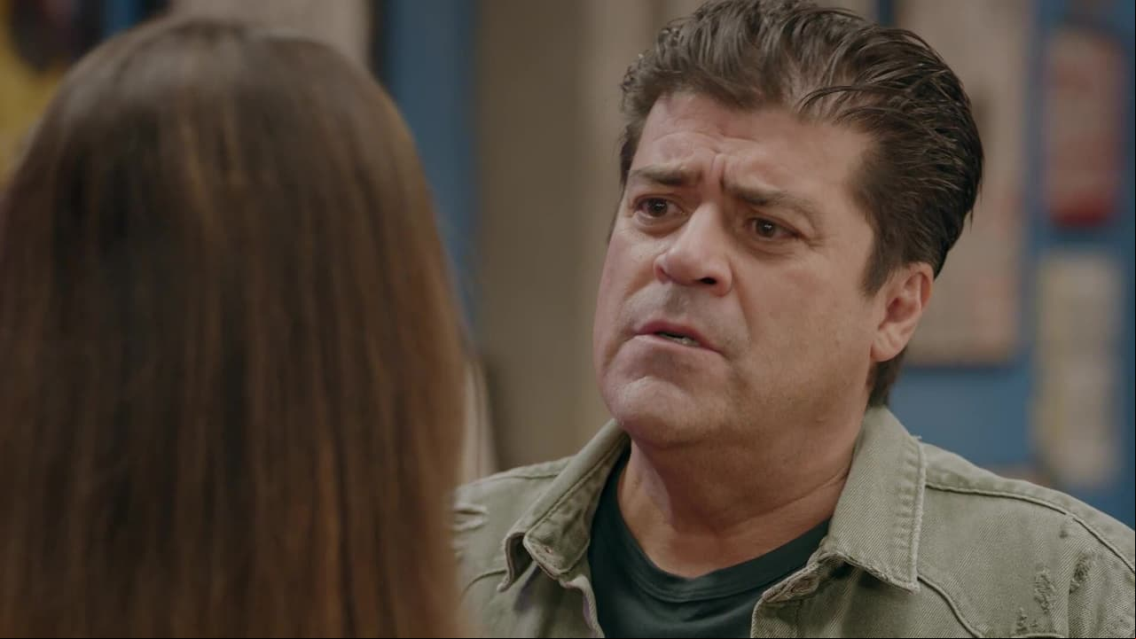 Paco es rechazado por la amiga de su hijo en ‘40 y 20’ al parecer un ‘sugar daddy’
