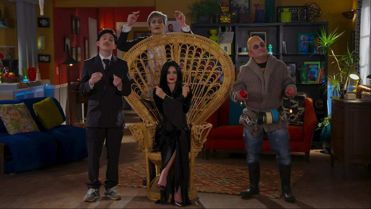 Los ‘Vecinos’ se convierten en ‘Los Locos Addams’ y así los interpretaron con todo y explosión