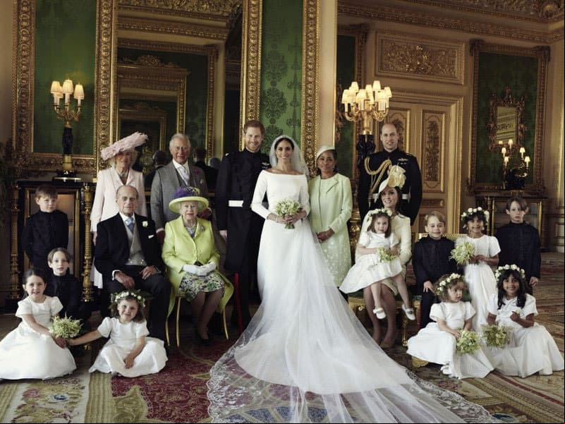 La familia real en la primera foto del príncipe Harry y Meghan Markle ya como esposos