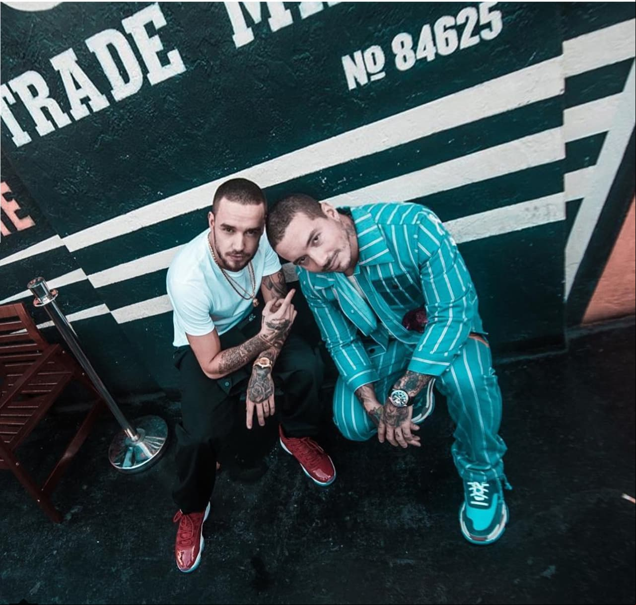 Liam Payne y J Balvin te harán bailar con ‘Familiar’