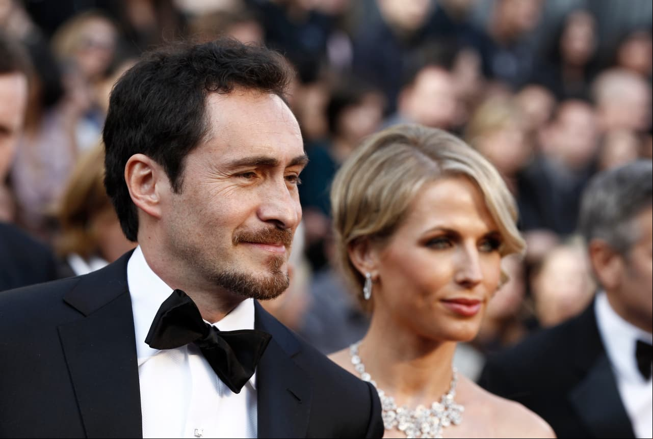 A través de un desgarrador mensaje, el actor mexicano Demián Bichir anunció en su cuenta de Instagram que su esposa Stefanie Sherk murió el pasado 20 de abril a los 37 años.