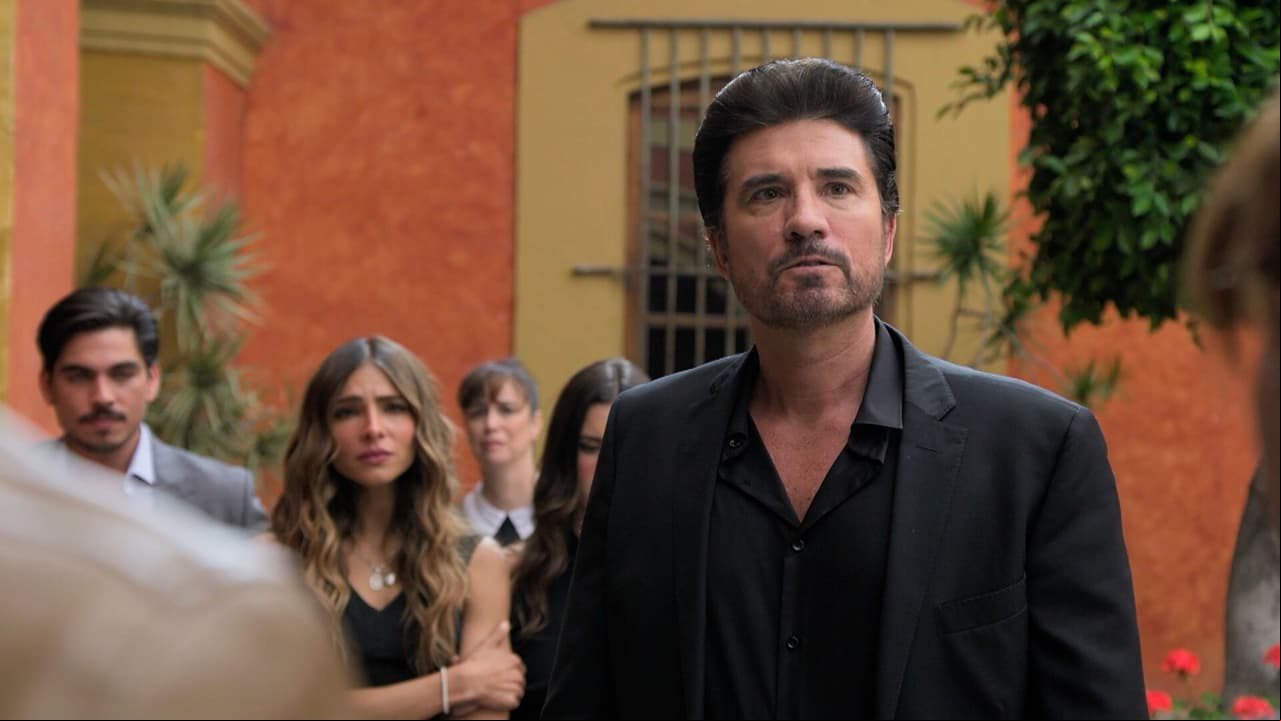 Augusto desenmascara a los Guerrero frente a sus hijas