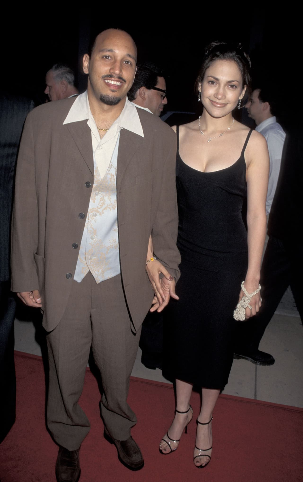 Jennifer Lopez y David Cruz en la premiere de 'My Family' en abril de 1995