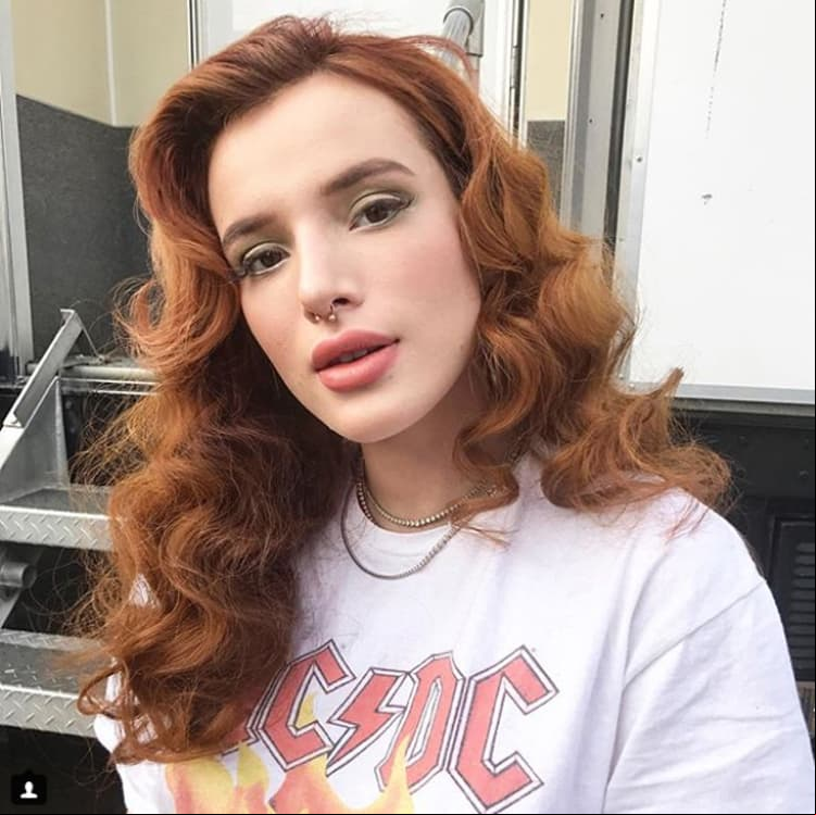 Sin brasier, Bella Thorne presume nuevo tatuaje