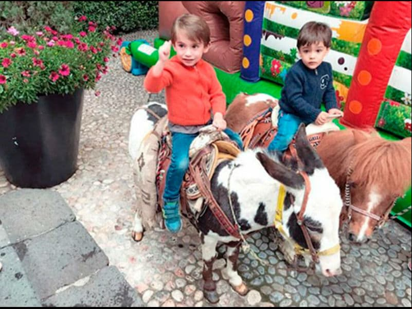 Incluso Bosco montó a caballo junto a su primo Caio