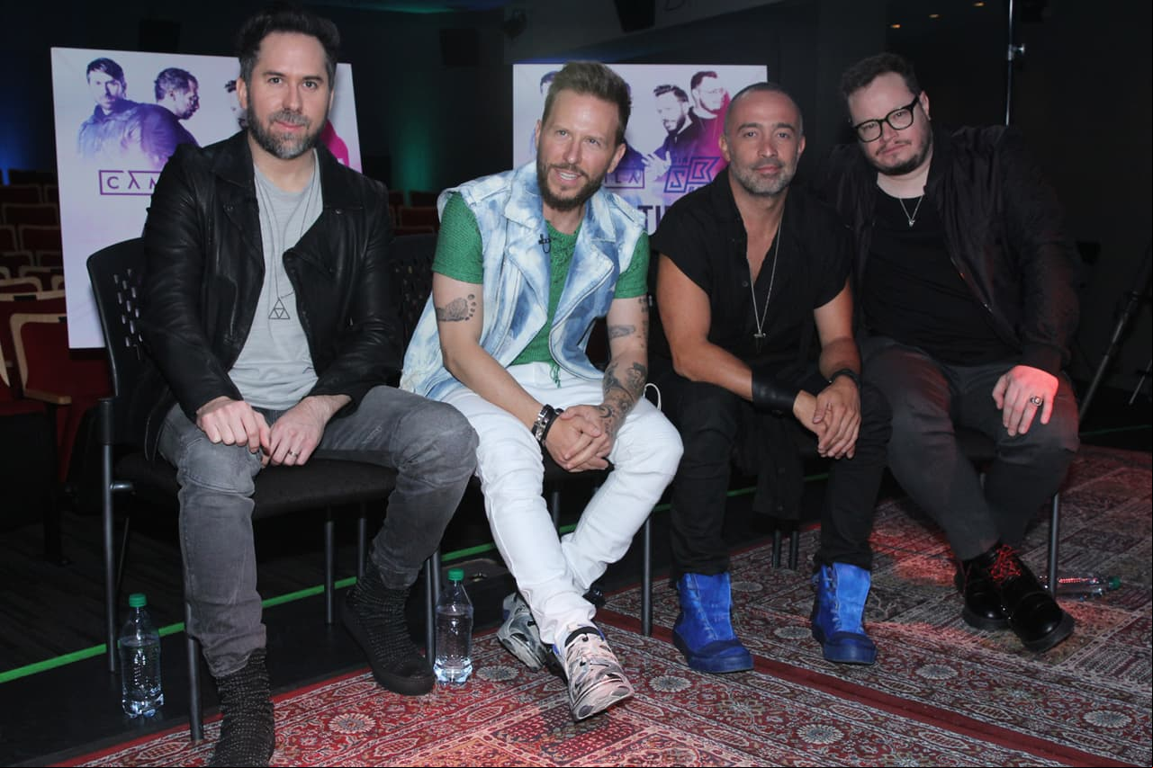 En la conferencia de prensa, Pablo Hurtado expresó que buscan que sus canciones se puedan escuchar dentro de 10 años y sigan diciendo algo (FOTO: The Grosby Group)