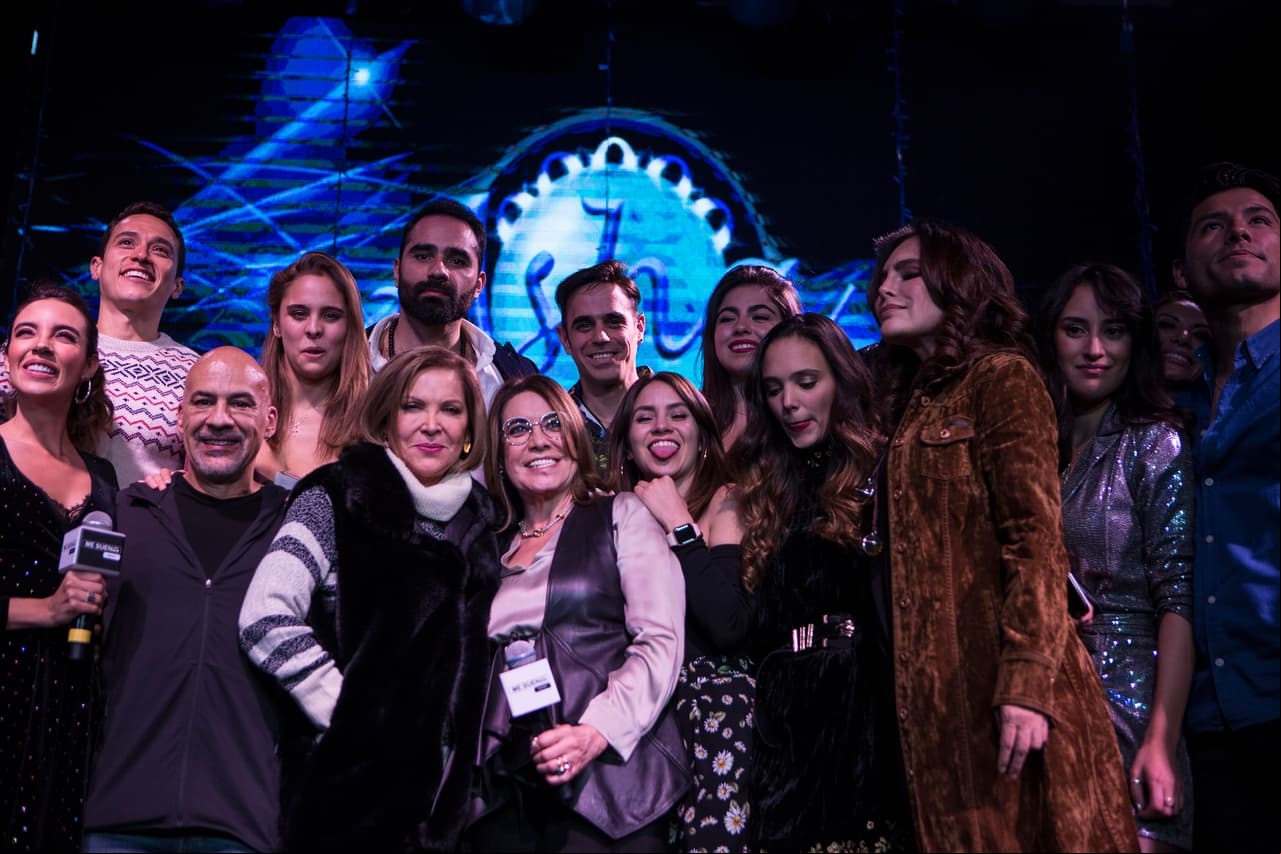 Ana Bertha Espín, Marcos Montero, Nuria Gil, Erick Díaz, Rossana San Juan, fueron algunos de los actores que asistieron al evento