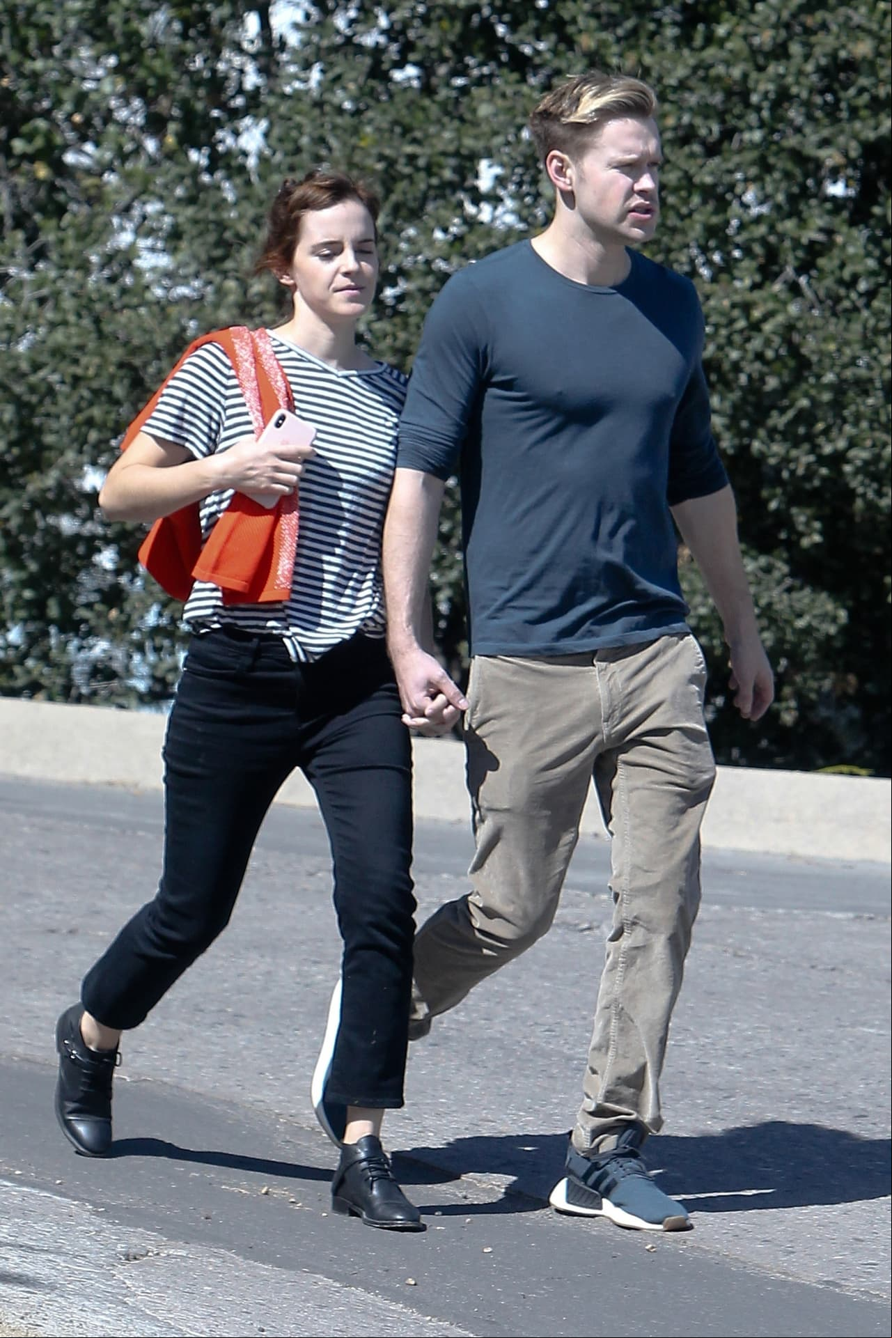 Emma Watson y Chord Overstreet en Los Ángeles