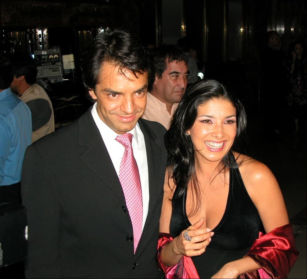 Luego de trabajar juntos en 'La Familia P. Luche', Eugenio Derbez y Dalilah Polanco iniciaron un romance en 2003 que duraría tres años. En 2006, ella confirmó que su relación había terminado: "No tengo absolutamente nada que decir (…) acabo de terminar una relación maravillosa, lástima que fue de una manera tan fea para mí, y pues ahorita a recoger los pedazos, y ya”.