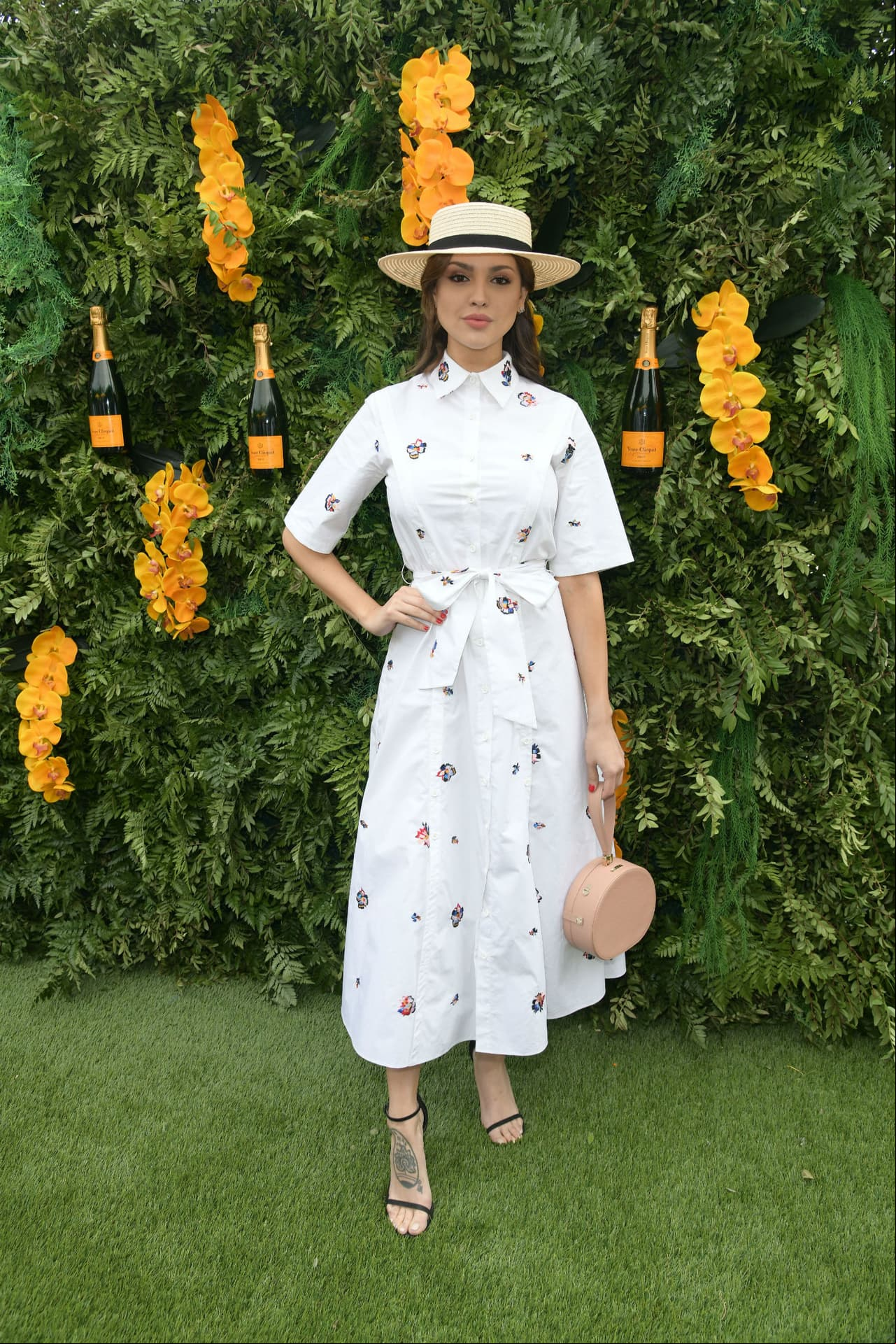Eiza asistió al 4th Annual Veuve Clicquot Carnaval at Museum Park.
