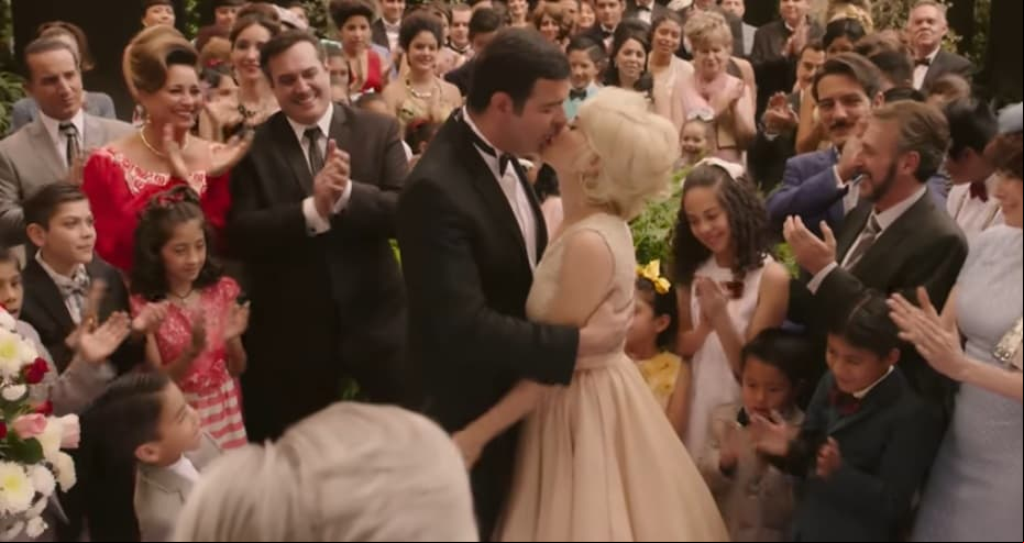 En la bioserie ‘Silvia Pinal Frente a Ti’ (2019), Itatí encarnó tres de las bodas más románticas de la primera actriz. La primera fue con ‘Gustavo Alatriste’ (Pablo Montero), de quien se separaría después a causa de las infidelidades del compositor.