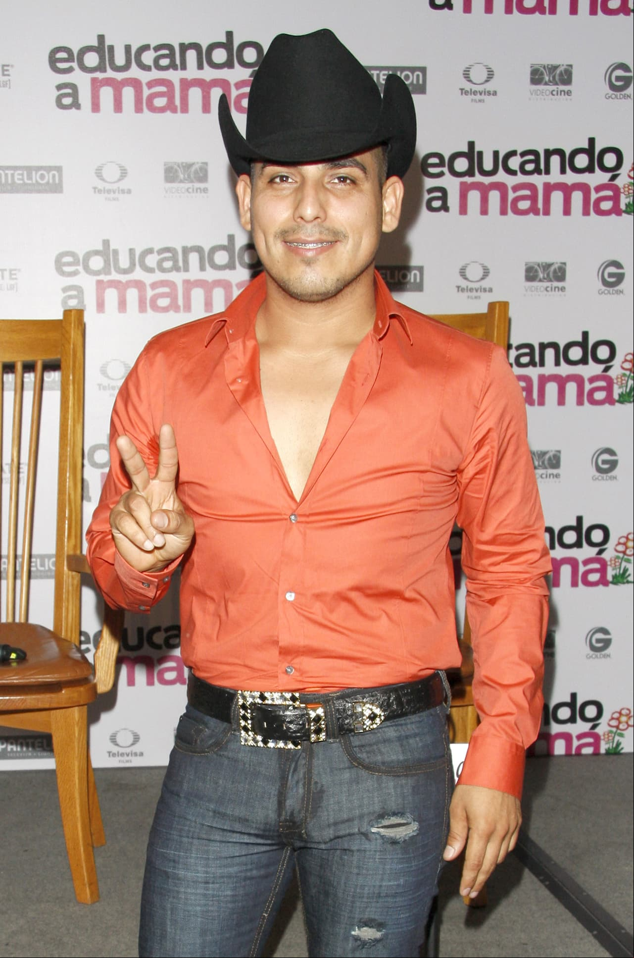 Fans critican el nuevo look de Espinoza Paz