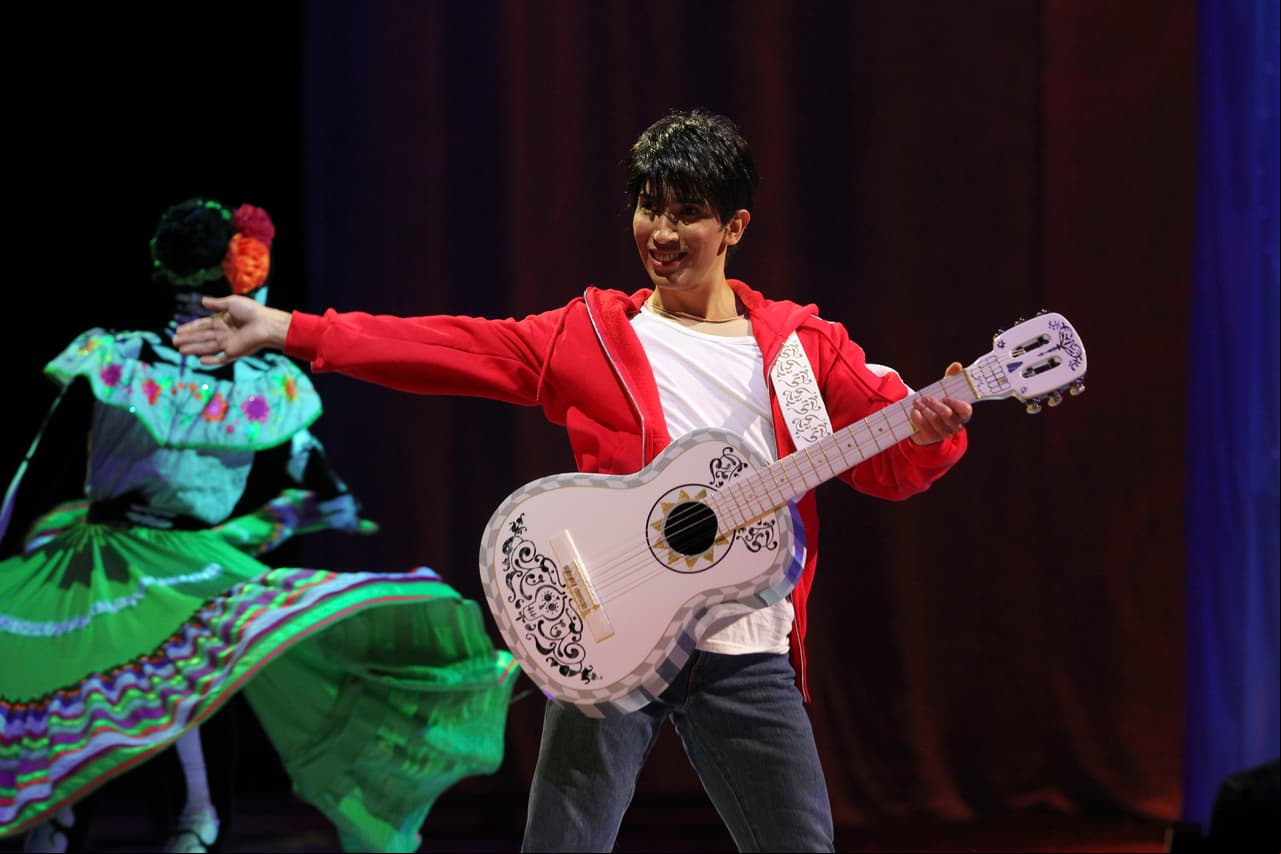 Como regalo para México, Miguel de la película Coco interpretará algunos temas de la película.