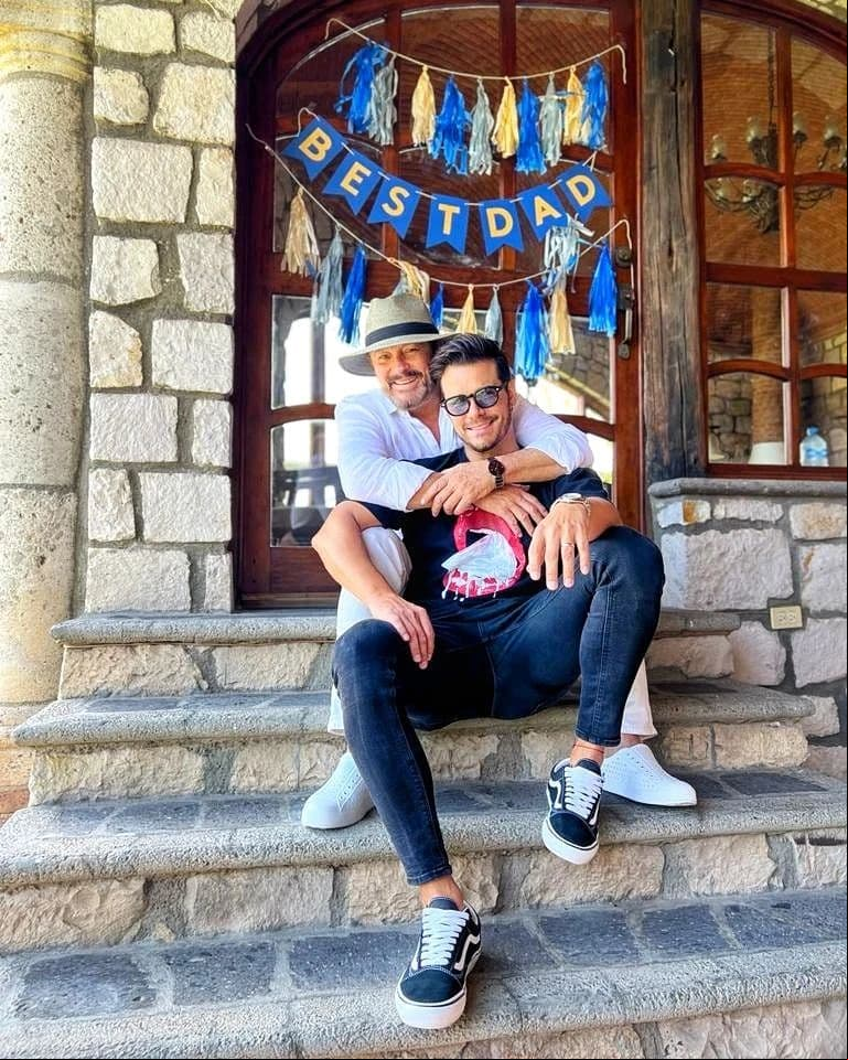 Arturo Peniche y Brandon, su hijo menor.