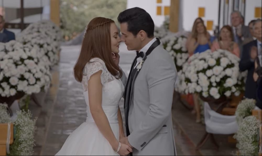 ‘Tres veces Ana’ (2016) El actor se casó en la ficción con Angelique Boyer por segunda ocasión, en esta ocasión en los papeles de ‘Ana Laura’ y ‘Ramiro’.