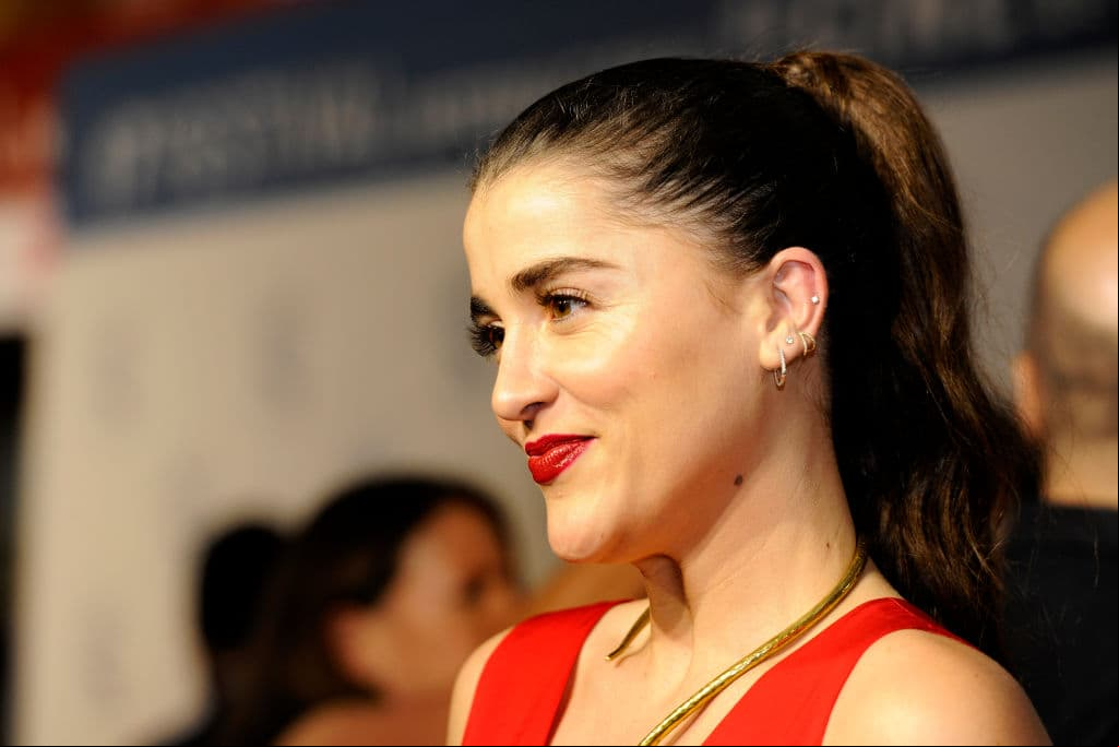 Cassandra tuvo una formación actoral que la llevó a estudiar en Estados Unidos en las ciudades de Nueva York y Los Ángeles; y en Londres, Inglaterra.