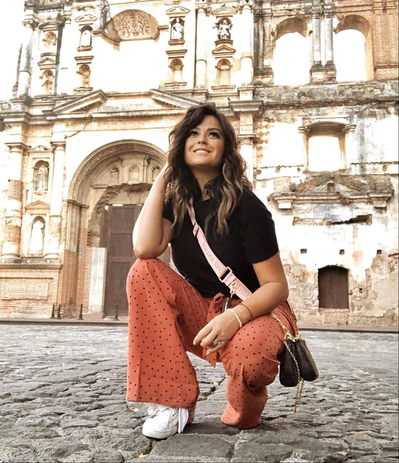 Mariana Echeverría presume sus 4 meses de embarazo en bikini