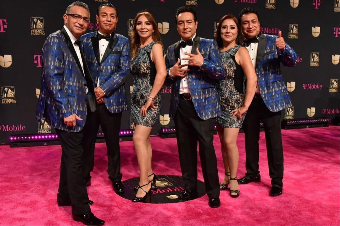 Los Ángeles Azules responden a polémica de la canción '17 años' con contundente imagen