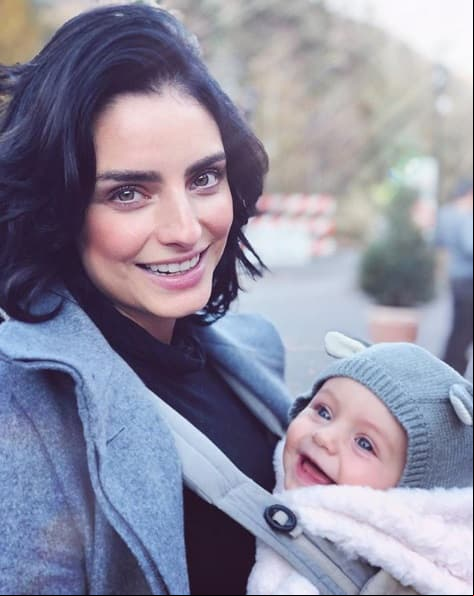 Aislinn Derbez