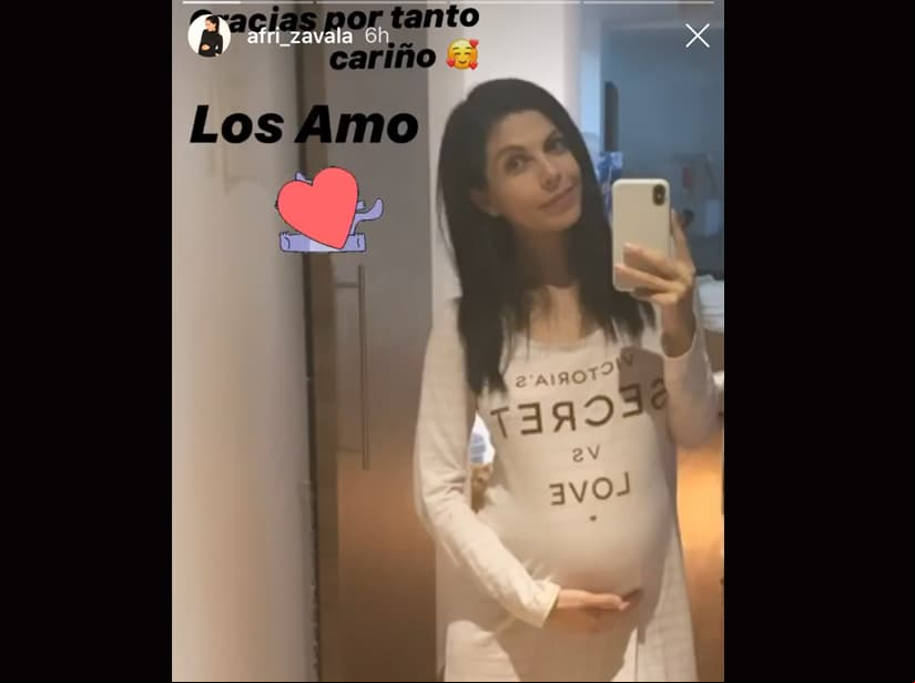 África Zavala presume su embarazo