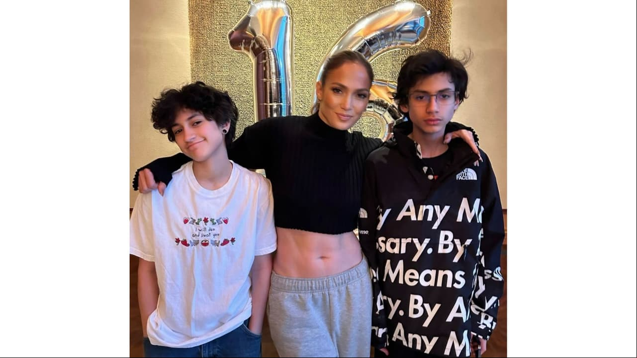 JLo celebró a sus hijos, Emme y Max.