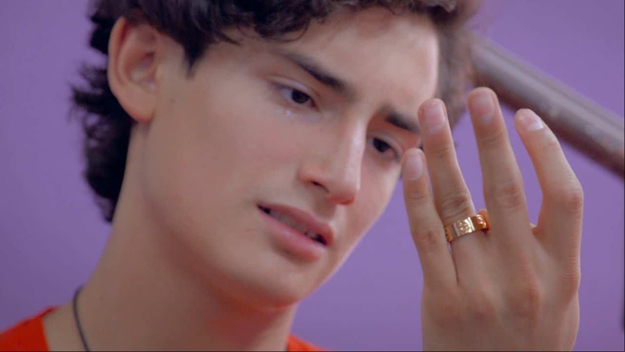 Aristemo hace una promesa de amor infinito