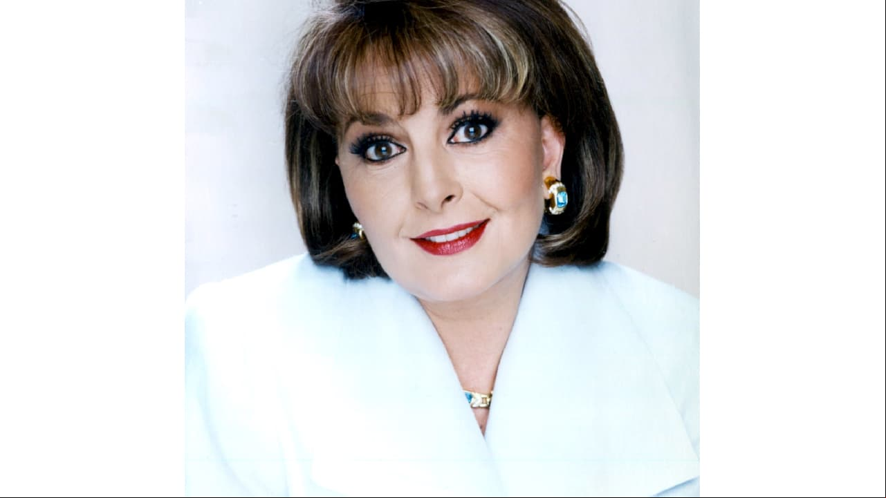 Talina Fernández vestida de blanco
