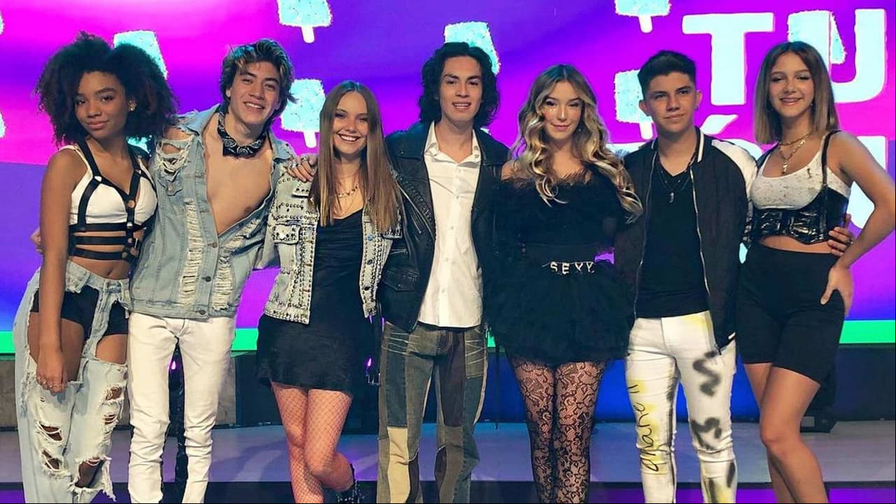 Mía Rubín sorprende a Andrea Legarreta al seguir los pasos de su papá al estilo de Timbiriche